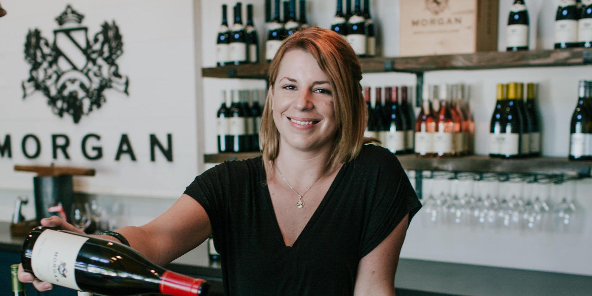 MorganWinery_cr Askew pours.