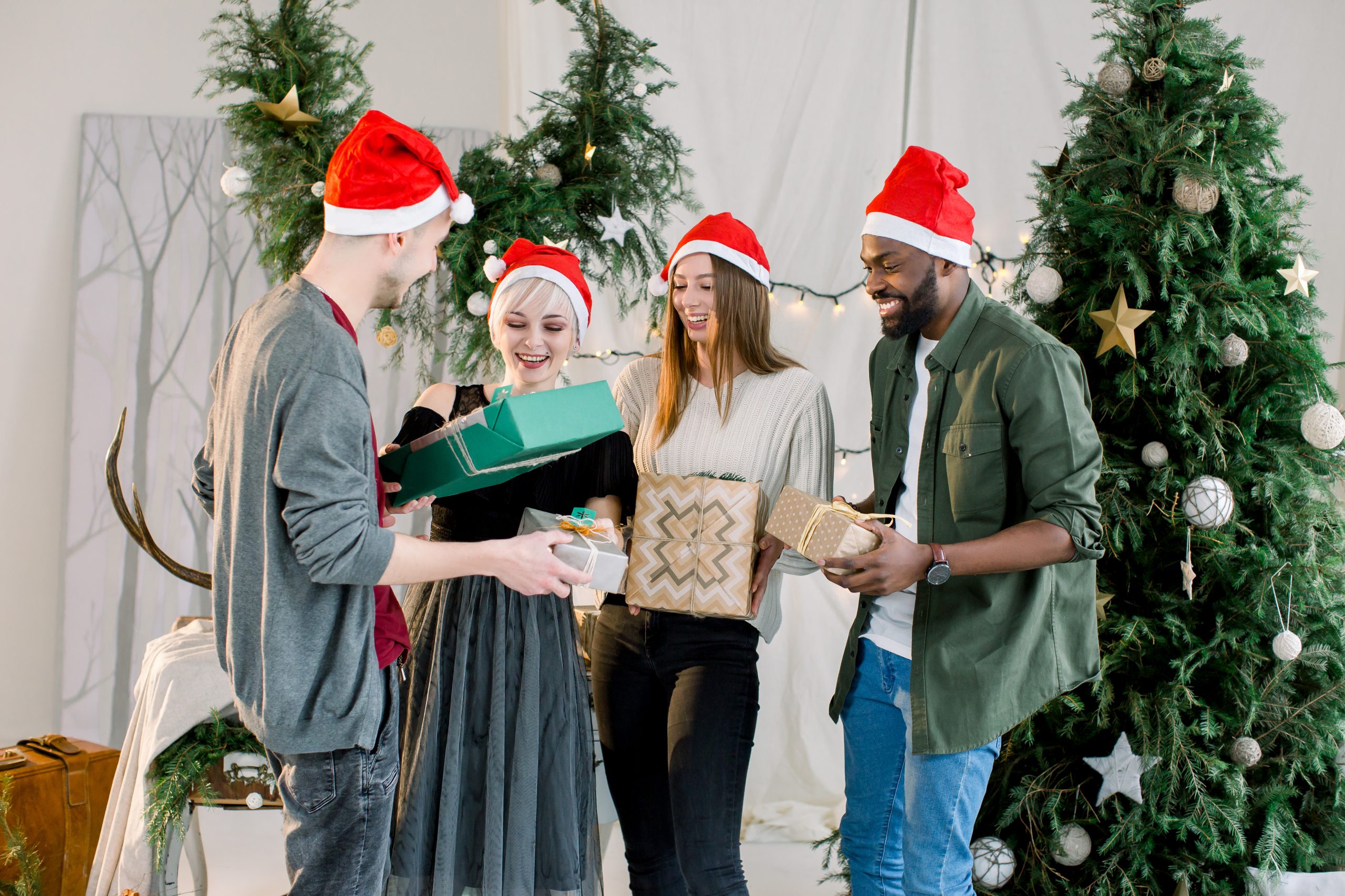 6 Ways To Entertain Your Guests This Holiday Season · Crossroads Carmel